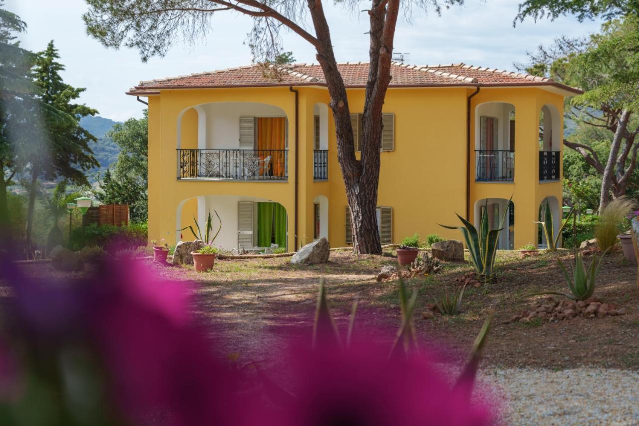 Villa Villino Nel Bosco à Capoliveri  Extérieur photo